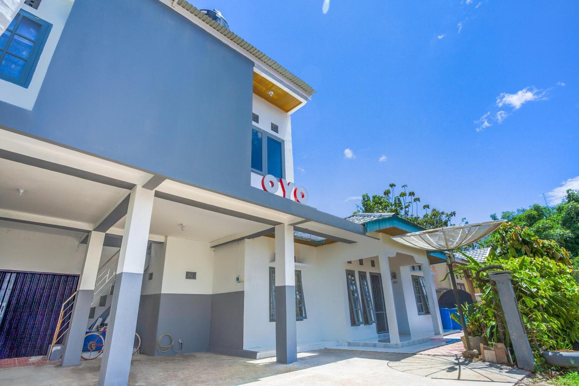 Oyo 2903 Putri Residence Syariah Bukittinggi Exterior foto